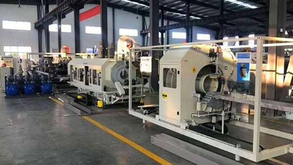 Безостановочное производство гофрированных труб для наших клиентов